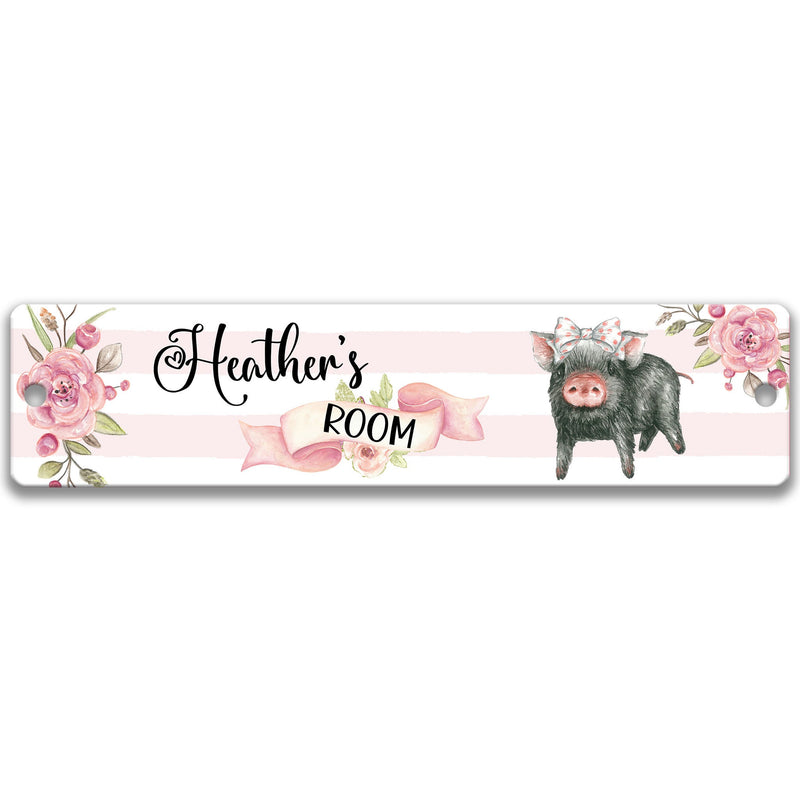 Personalized Kids Room Sign with Cute Pig, Girls Room Sign Farm Animals Bedroom Decor Custom Girl Name Sign Kid Bedroom Pig Sign B-ANM013