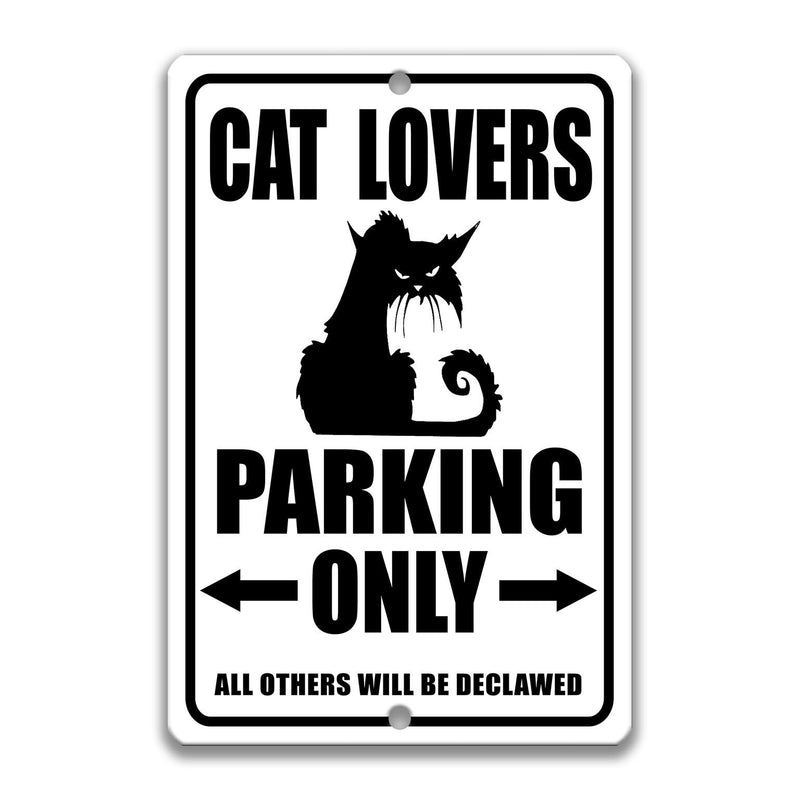 Cat Lovers Parking Sign, Funny Cat Gift, Family Cat Decor, Feline Sign, Cat Art, Family Pet Parking Sign Barn Cat Sign Veterinarian S-PRK029